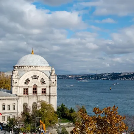 Bosphorus View Gem - 3 Large Bedrooms - 2 Baths & Balcony In Prime Location Apartment