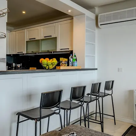 Bosphorus View Gem - 3 Large Bedrooms - 2 Baths & Balcony In Prime Location