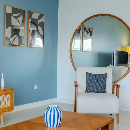 Διαμέρισμα Bosphorus View Gem - 3 Large Bedrooms - 2 Baths & Balcony In Prime Location