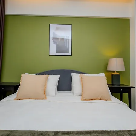 Bosphorus View Gem - 3 Large Bedrooms - 2 Baths & Balcony In Prime Location イスタンブール