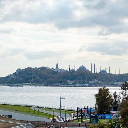 アパート Bosphorus View Gem - 3 Large Bedrooms - 2 Baths & Balcony In Prime Location