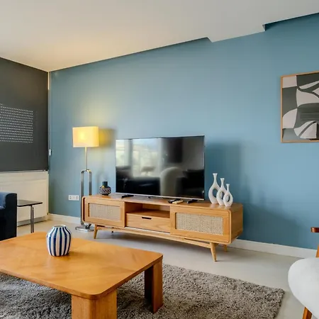 アパート Bosphorus View Gem - 3 Large Bedrooms - 2 Baths & Balcony In Prime Location *
