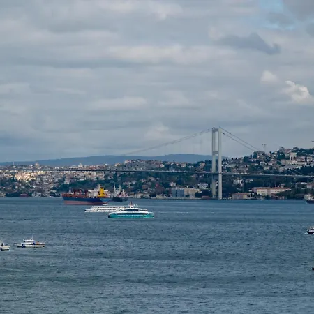Διαμέρισμα Bosphorus View Gem - 3 Large Bedrooms - 2 Baths & Balcony In Prime Location *